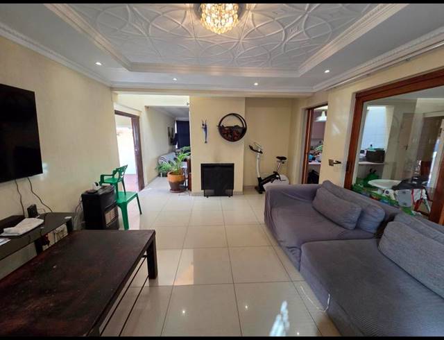 4 BEDROOM PROPERTY TO RENT IN BUCCLEUCH